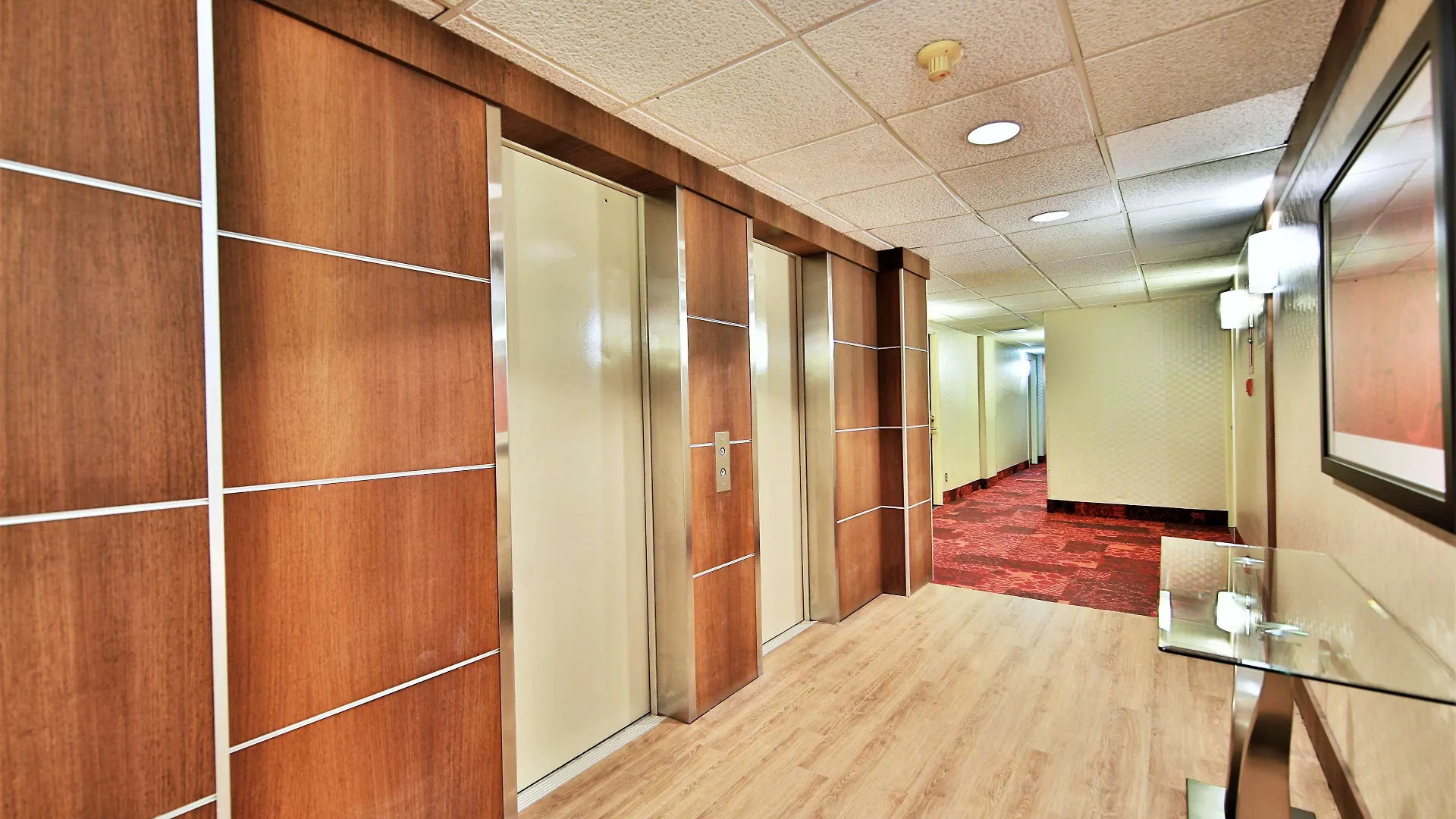 Best Western Plus Montreal Downtown- Hotel Europa
