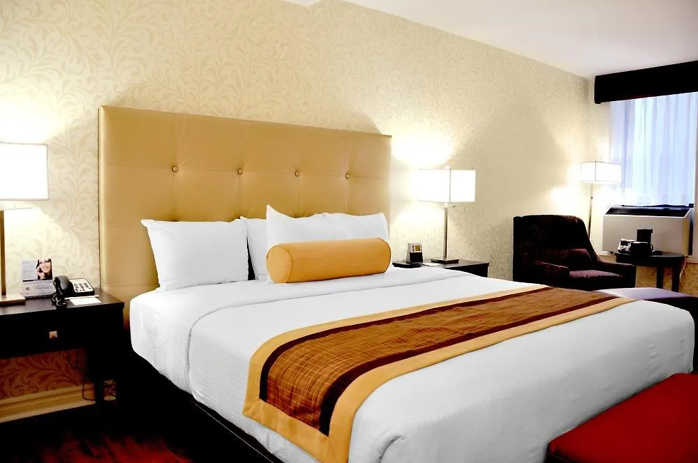 Best Western Plus Montreal Downtown- Hotel Europa