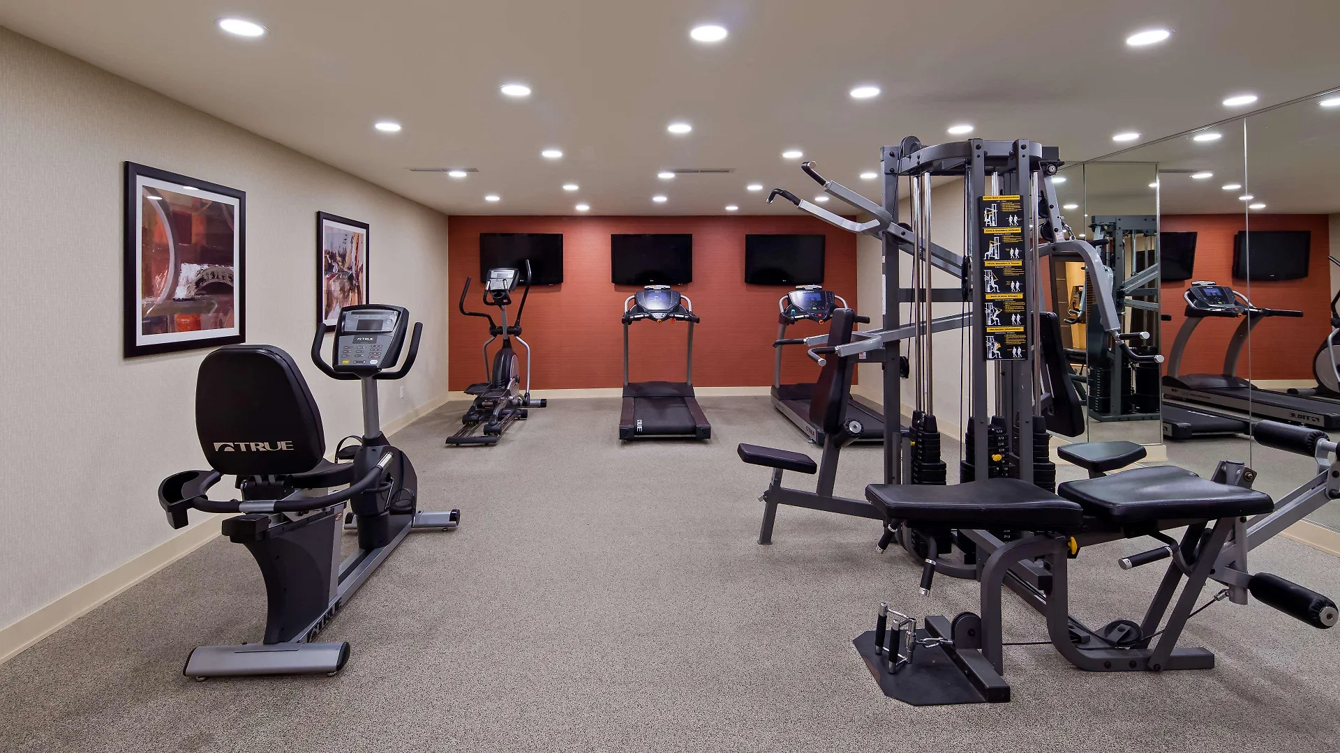 Best Western Plus Montreal Downtown- Hotel Europa