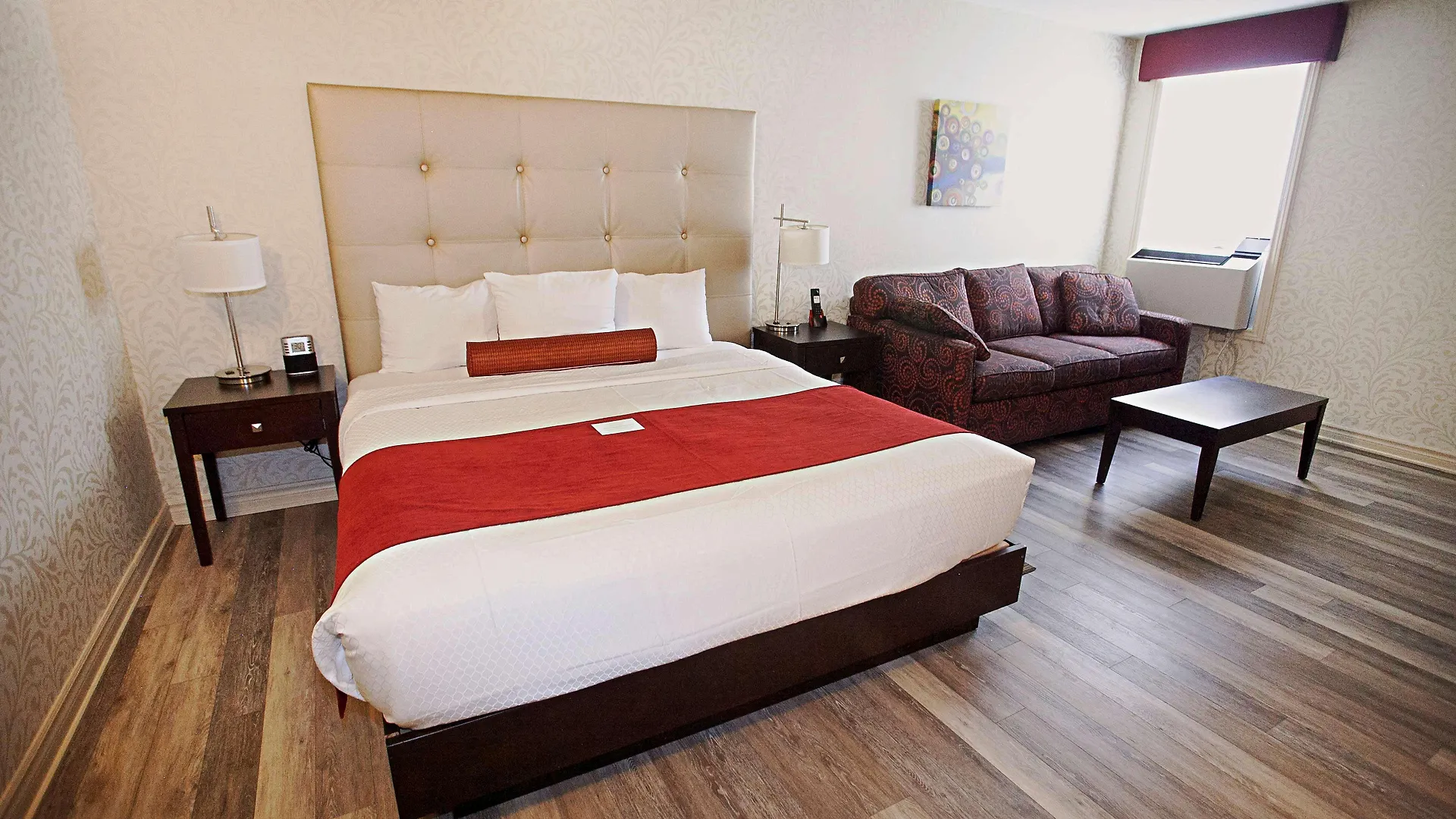 Best Western Plus Montreal Downtown- Hotel Europa