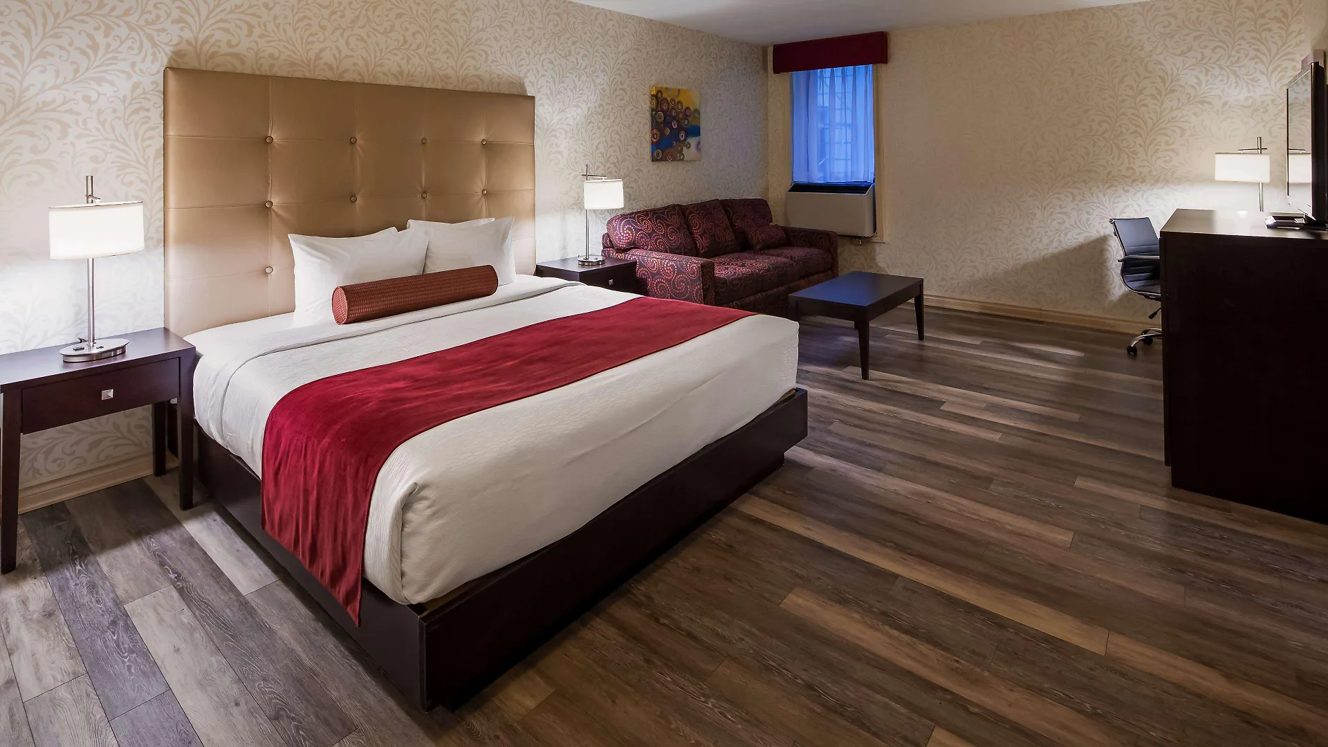 Best Western Plus Montreal Downtown- Hotel Europa