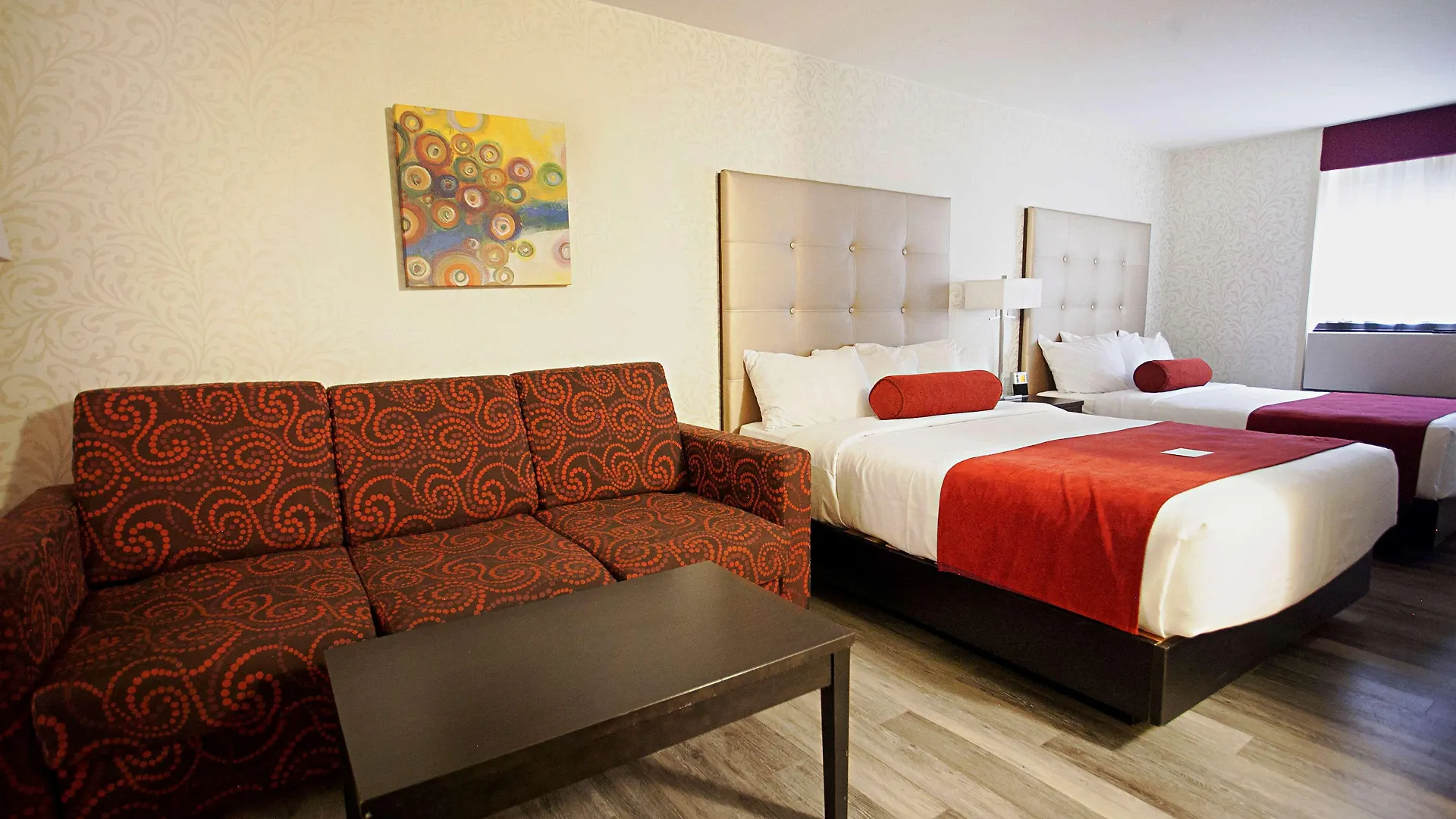 Best Western Plus Montreal Downtown- Hotel Europa