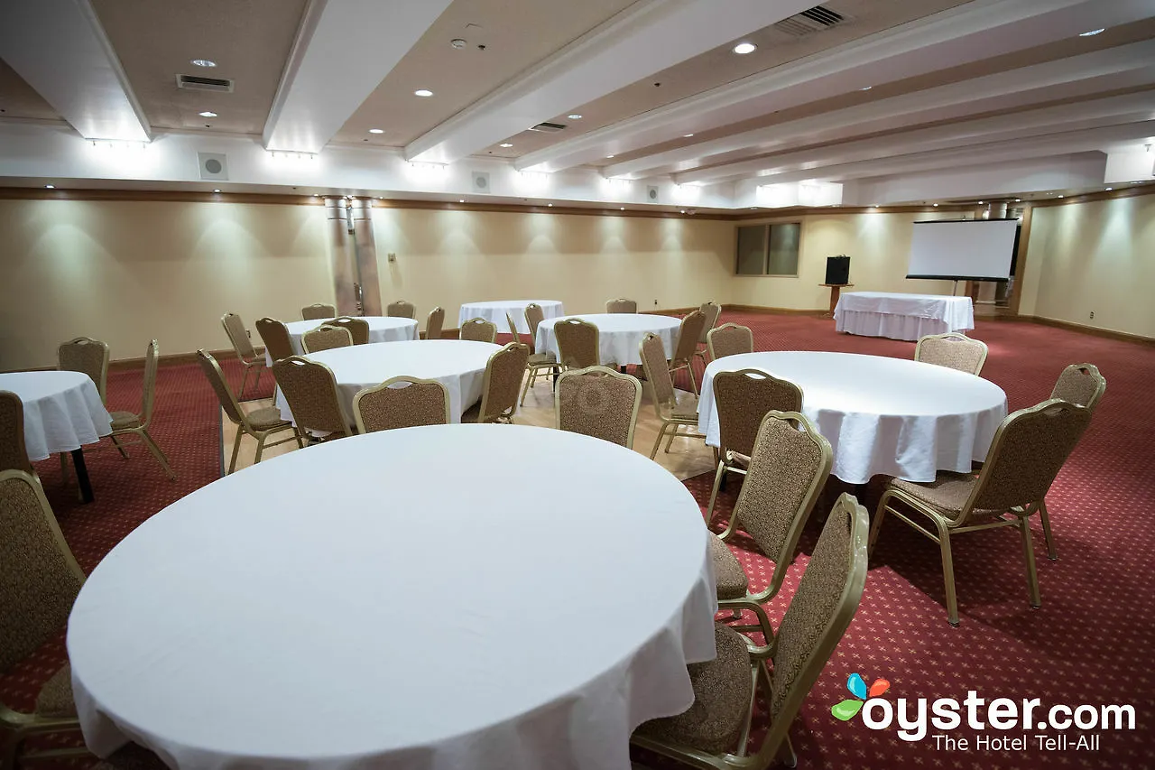Best Western Plus Montreal Downtown- Hotel Europa 3*,