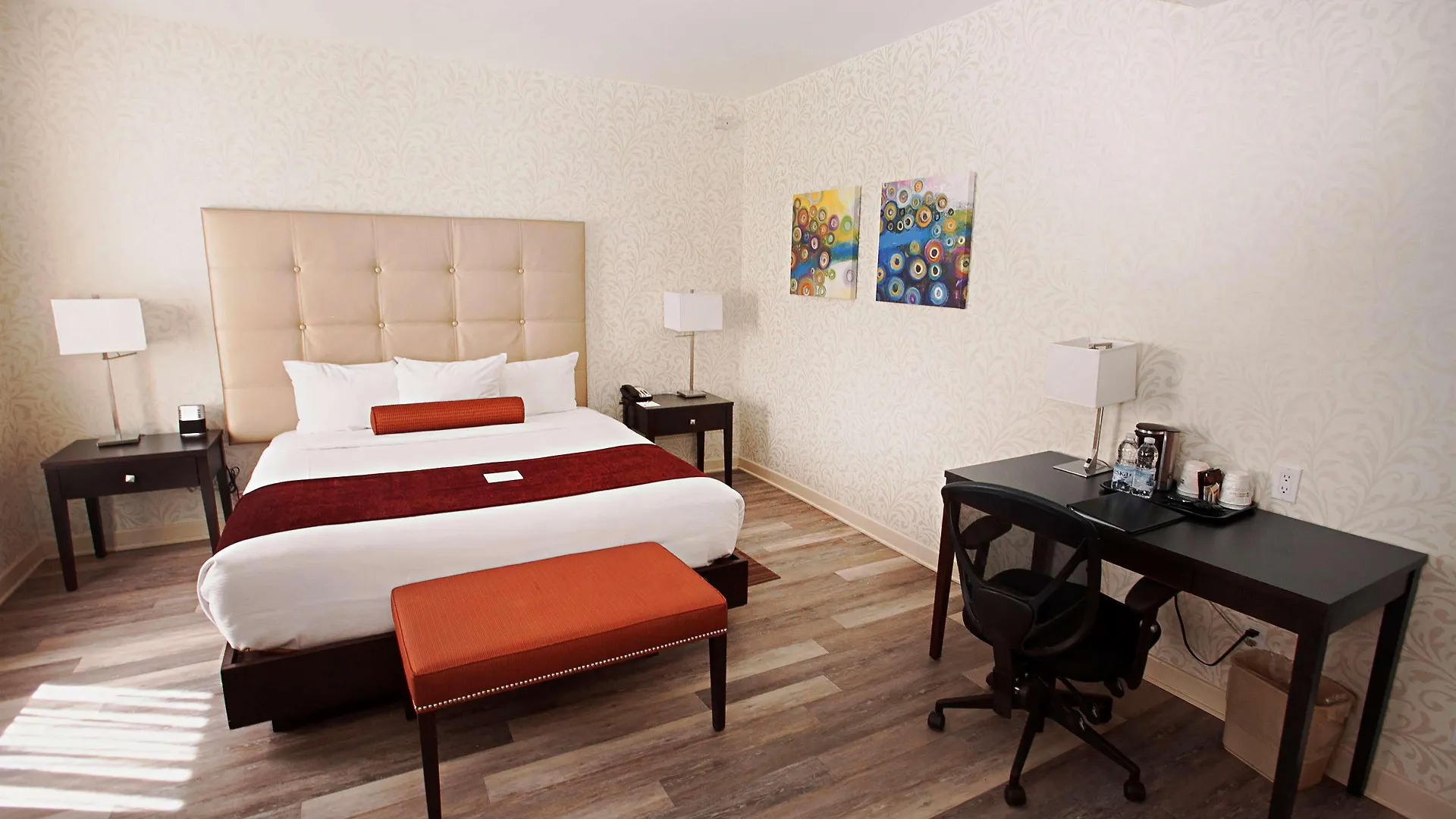 Best Western Plus Montreal Downtown- Hotel Europa Kanada