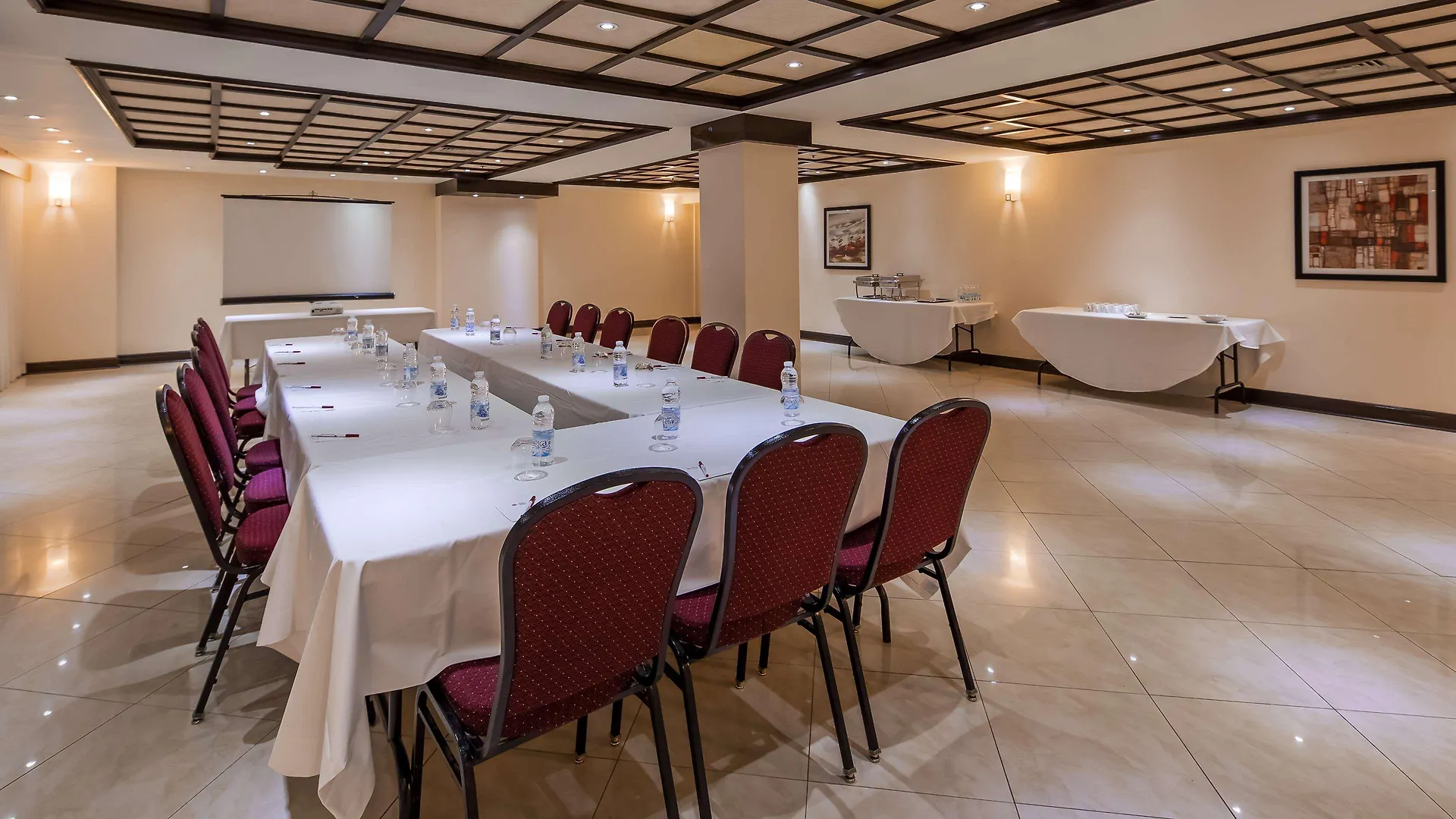 Best Western Plus Montreal Downtown- Hotel Europa